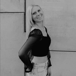 Meet your Posher, Naomie